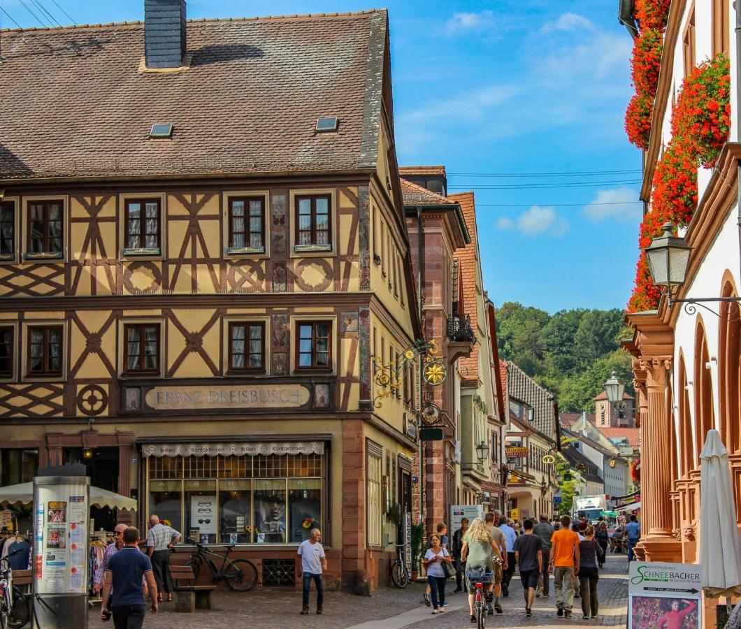 Weekly Boardinghouse Aparthotel Lohr Kültér fotó